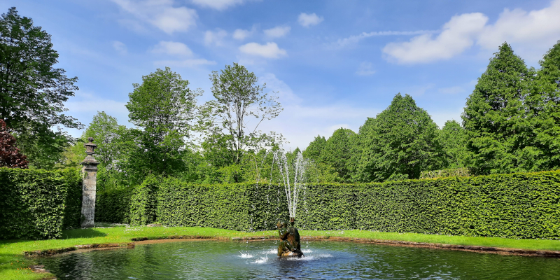De zogenoemde spiegel in Jarins d'eau d'Annevoie