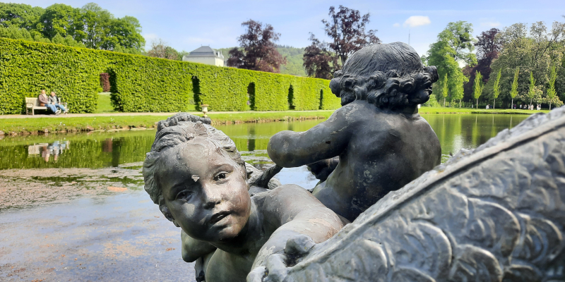 Beeldje in Jardins d'eau d'Annevoie