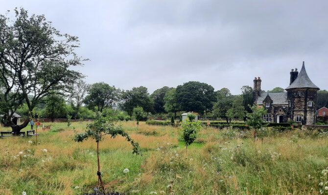 RHS BGarden Bridgewater: boomgaard en tuinmanswoning
